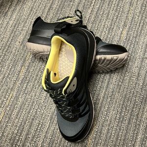 Dansko Vibram Hiking Shoe Size 37